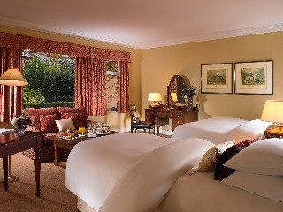 Dunraven Arms Hotel1
