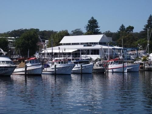 Tomaree Lodge2