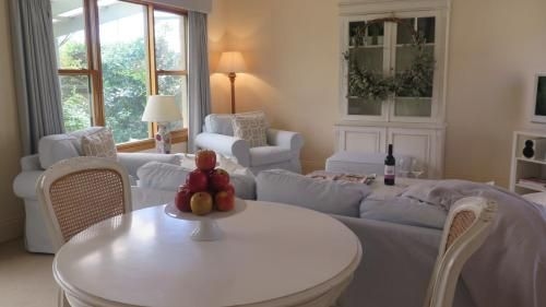 Magnolia Cottage1