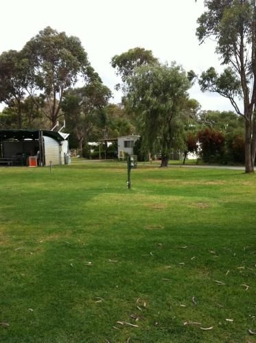 Pinjarra Caravan Park and Cabins2
