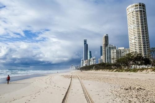 The Shore Apartments - Beachfront1