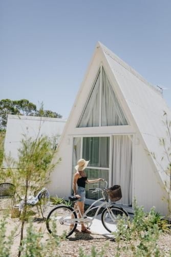 Esperance Chalet Village1