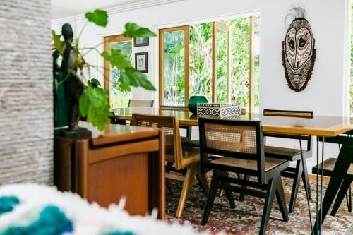 Pineapple Petes Beach House2