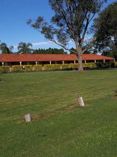 เลคไซด์ ลอดจ์ โมเต็ล (Lakeside Lodge Motel)2