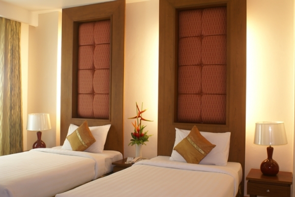 โรงแรมไอยรา พาเลซ (Aiyara Palace Hotel)0