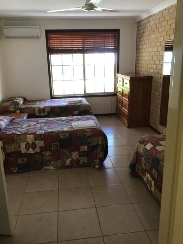 Travellers Rest Motel1