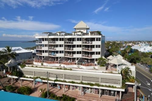 Mooloolaba Beachfront Apartment1