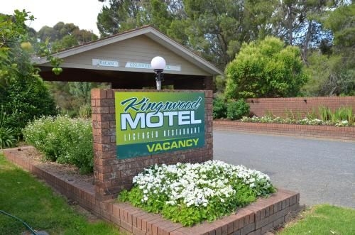 Kingswood Motel0