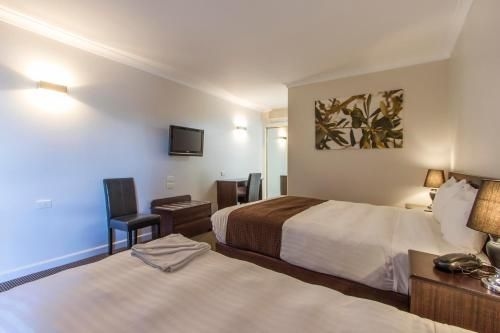 Sunshine Motor Inn4