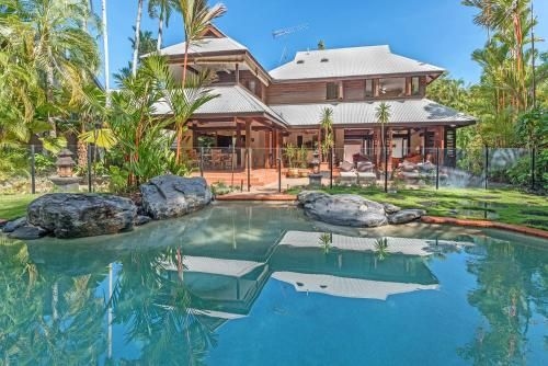 Sala on the beach Thai beach house0