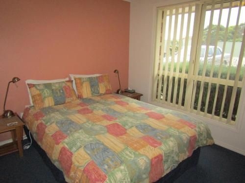 Captain's Quarters Bermagui4