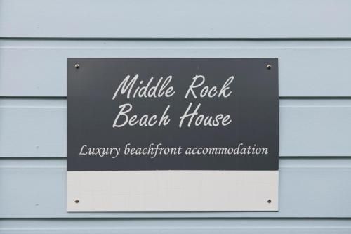 Middle Rock Beach House - Beach Front Lake Cathie1