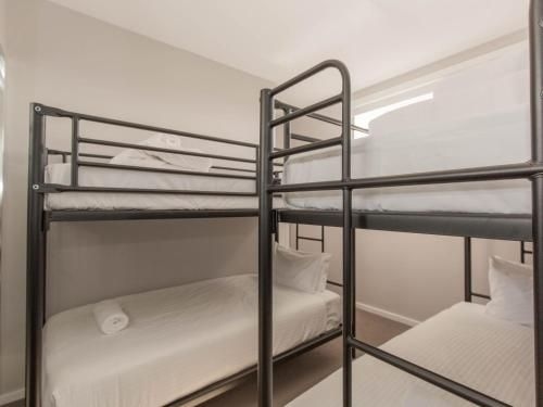 43A Twynam Street - Snowfall4