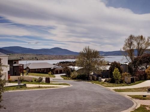 Beloka 2/10 Beloka Close, Jindabyne3