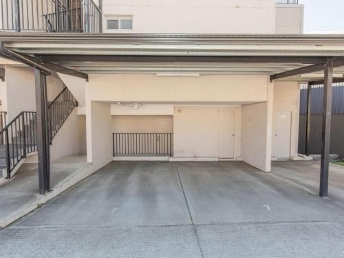 Edge 7/16 Clyde Street0