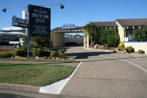 The Plains Motor Inn0
