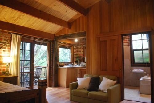 Rocky Creek Art Garden B&B2