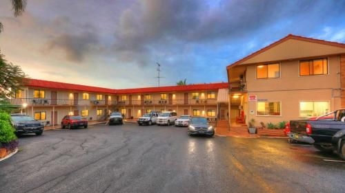 Hi-Way Motel Grafton0