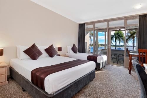Waters Edge Port Macquarie3