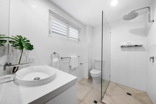 Noosa Views Apartment 4 (4/33 Noosa Drive)2