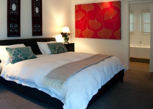 Provenance Accommodation3