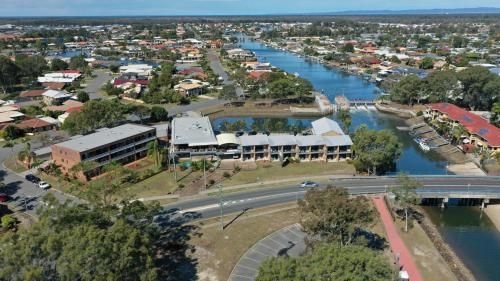 Bribie Waterways Motel2