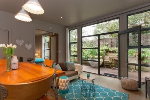 The Love Shack - Romantic Bungalow0