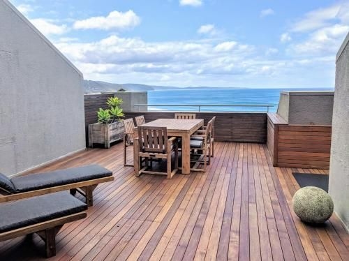 ที่พักริมชายหาดลอร์น (Lorne Beachfront Accommodation)1