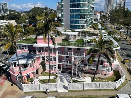 The Pink Hotel Coolangatta0
