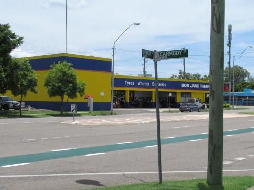 Raintree Motel4