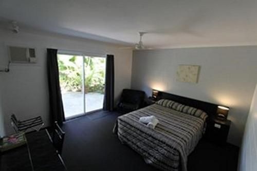 Tully Motel1