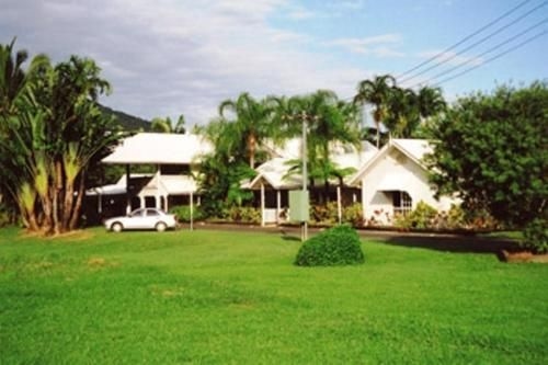 Tully Motel0