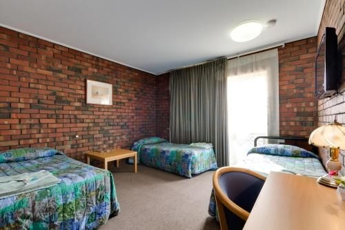 Enfield Motel1