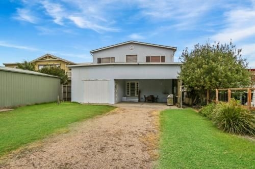 Lake Tyers Beach House (Lake Tyres Beach House)1