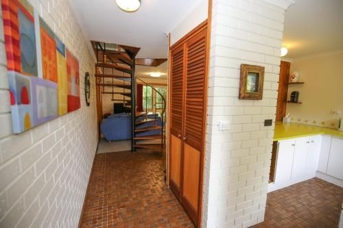Cedar Holiday Units - Apartment 24