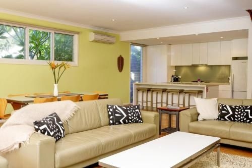THE BEACH HOUSE1