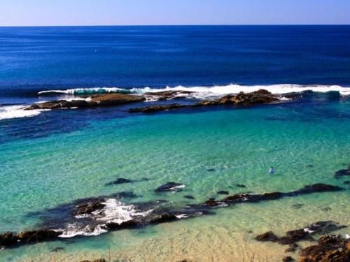 Coral Sands 3 - Pebbly Beach3