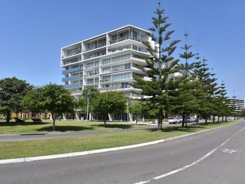 Honeysuckle Haven - harbour facing + walk to restaurants4