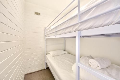 Snow Ski Apartments 242