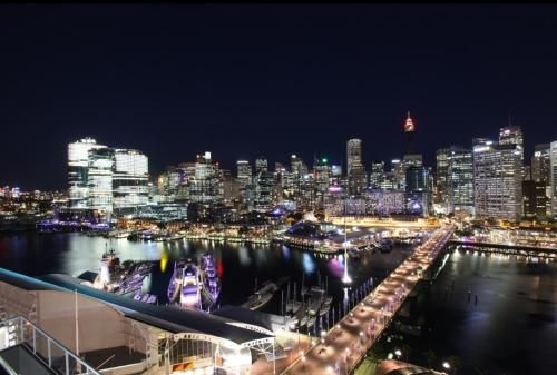 3 Bedroom Darling Harbour Apartment0