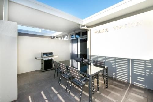 Loxton Courthouse Apartments1