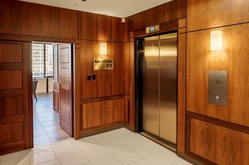 Suite 11 Victoria Square4