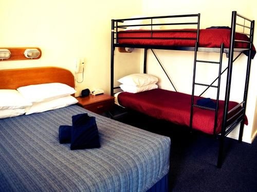 Rest Point Motor Inn2