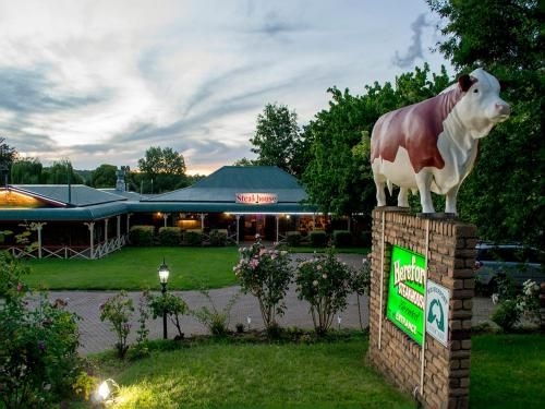 Rest Point Motor Inn1
