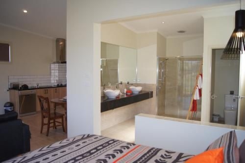 Manzanillo Grove Villa2