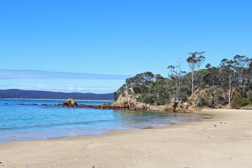 Jodi's Beach Retreat Eden3