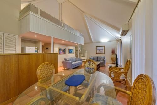 Osprey Holiday Village Unit 123 - Blissful 3 Bedroom Holiday Villa with a Pool in the Complex2
