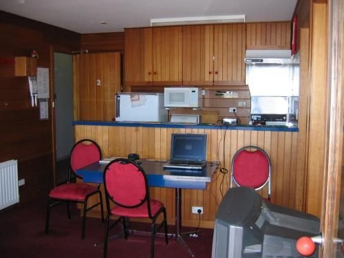 Shamrock Apartments0