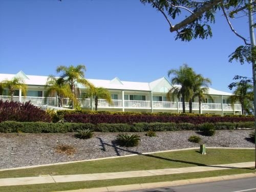 Reef Adventureland Motor Inn1