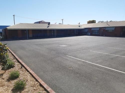 Country Mile Motor Inn1